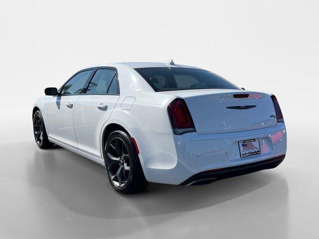 2021 chrysler 300 s