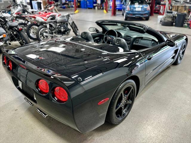 2004 chevrolet corvette base