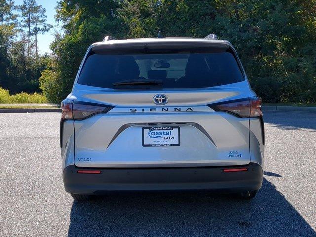 2023 toyota sienna xle