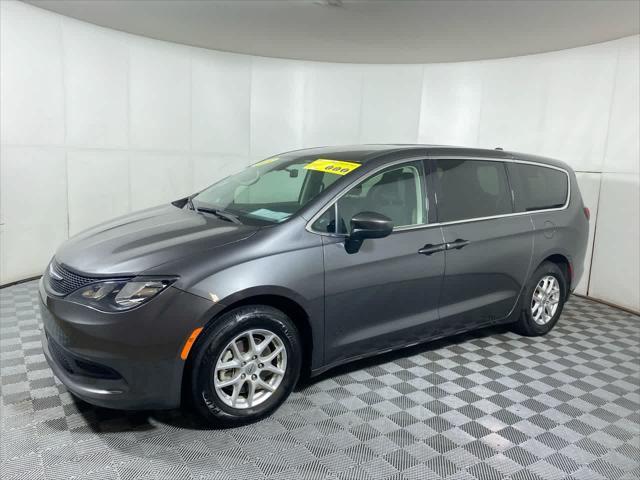 2023 chrysler voyager lx