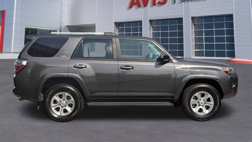2023 toyota 4runner sr5
