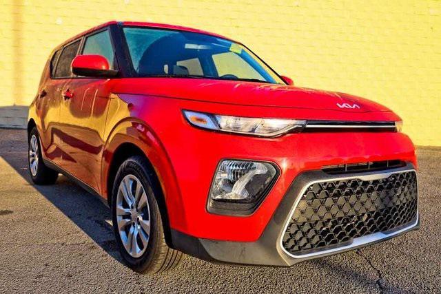 2022 kia soul lx