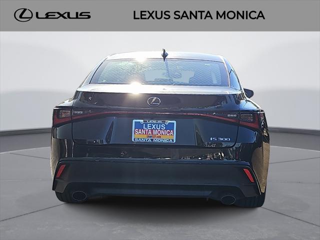 2022 lexus is 300 base
