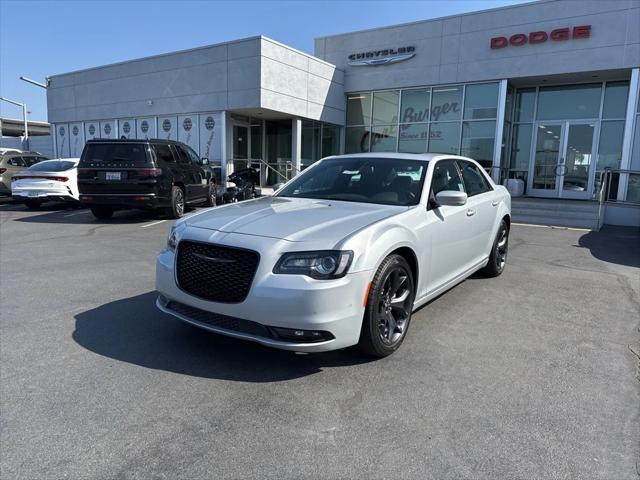 2023 chrysler 300 s