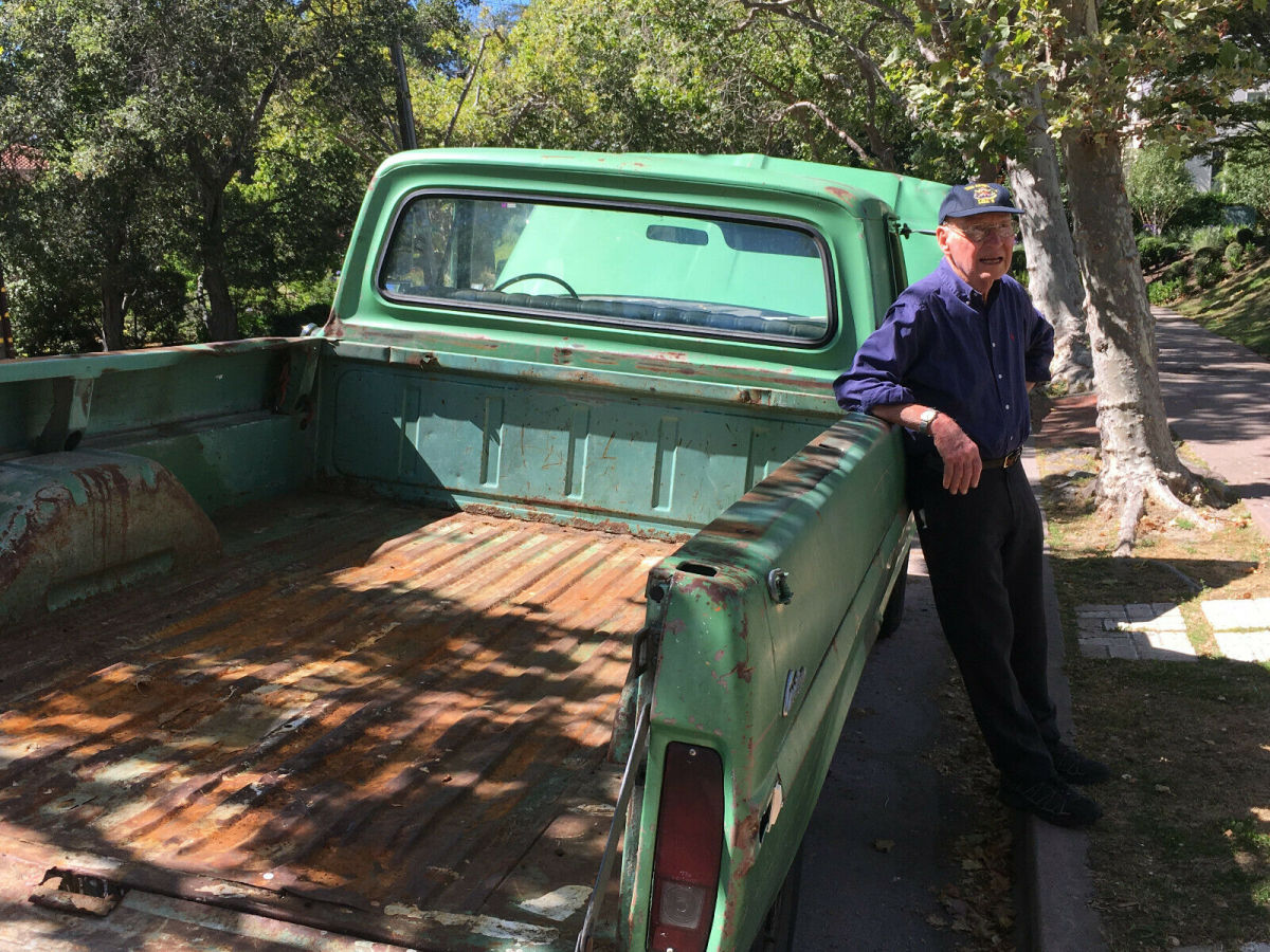 1972 ford f-250 custom rwd v-8 4sp gas long 8' bed. cactus-green. current reg