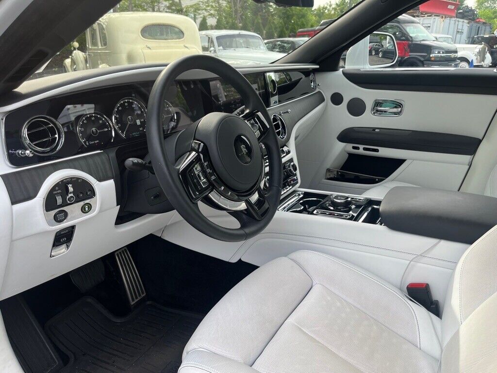 2022 rolls-royce ghost