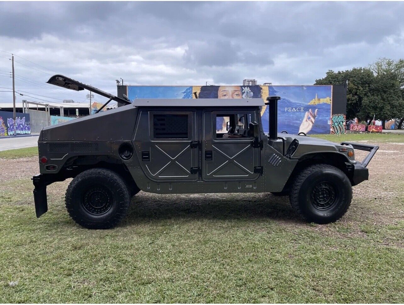 2005 am general hmmwv (humvee)