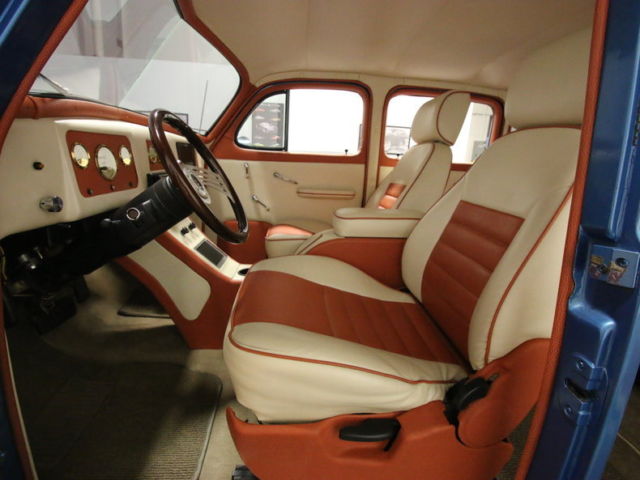 custom built '37 hotrod, 350, 700r4, longtube & duals, r134 a/c, killer stereo!!