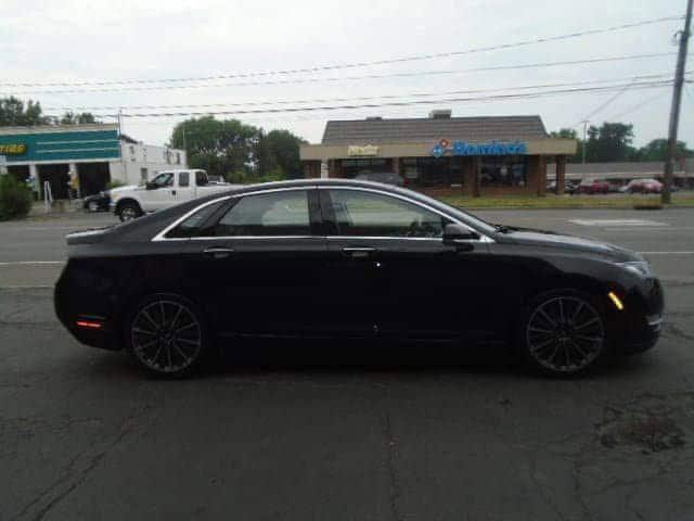 2016 lincoln mkz base