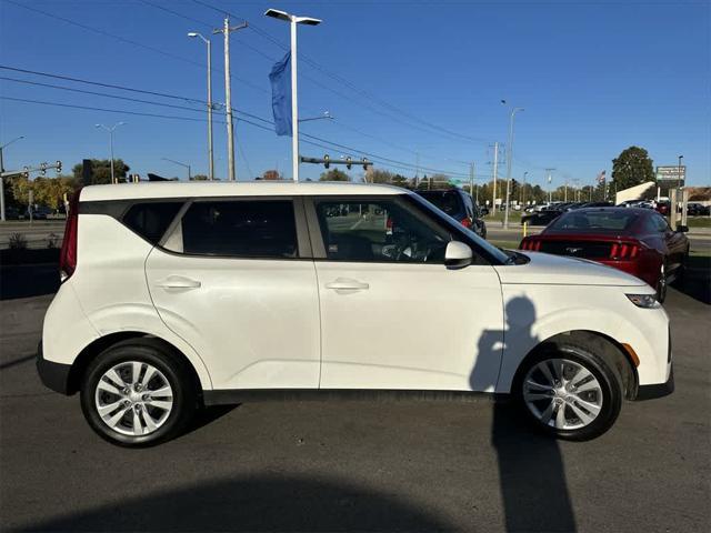 2021 kia soul lx