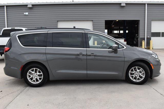2022 chrysler pacifica touring l