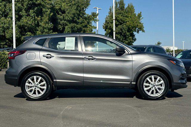2022 nissan rogue sport s
