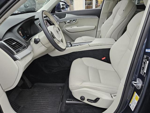 2024 volvo xc90 b5 core bright theme