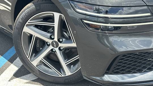 2024 Genesis G80