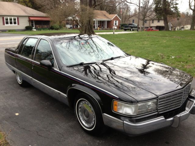 1993 cadillac fleetwood, runs great, black with black leather, no reserve!