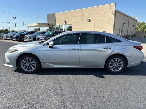 2021 toyota avalon hybrid in secaucus, new jersey
