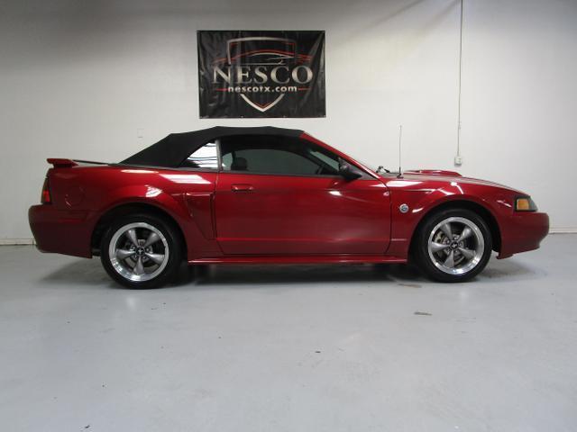 2004 ford mustang gt