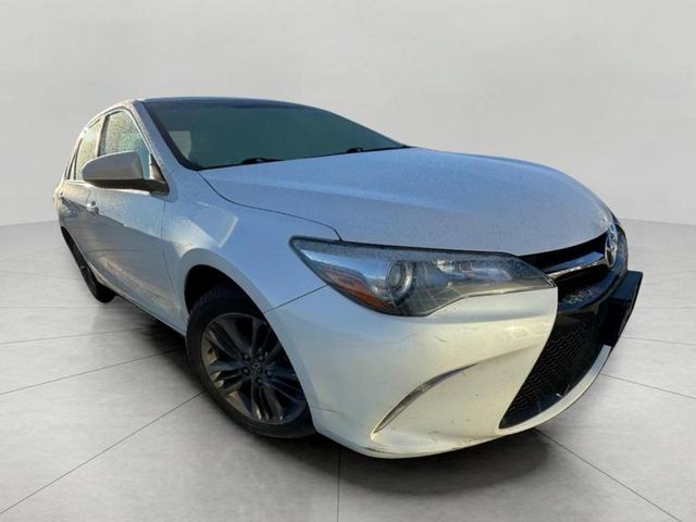 2016 toyota camry se