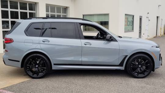 2025 BMW X7