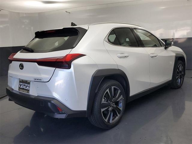 2021 lexus ux 200 base