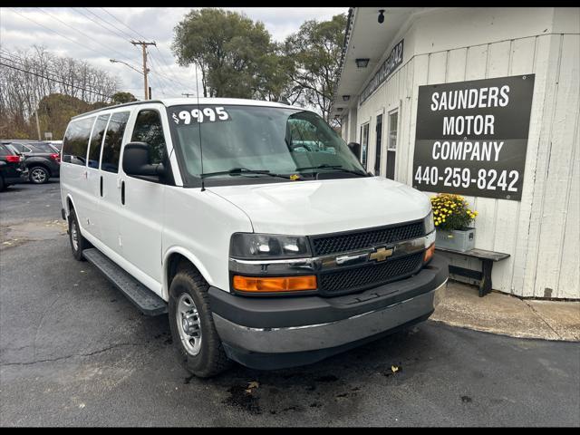2017 chevrolet express 3500 lt
