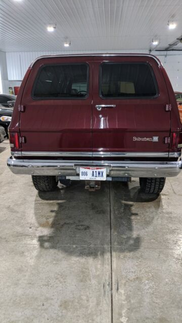 1984 gmc k2500 suburban suv red 4wd automatic k2500