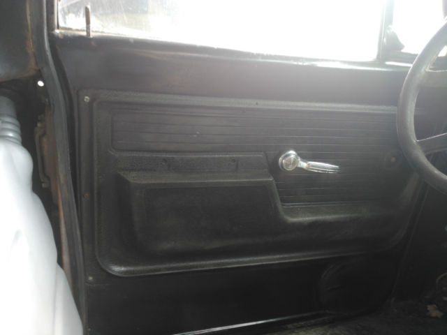 1972 chevy c10 custom, factory short bed a.c. disc brakes