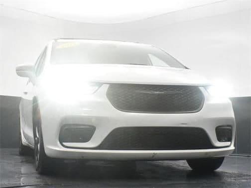 2021 chrysler pacifica touring l front-wheel drive passenger van in noblesville, indiana