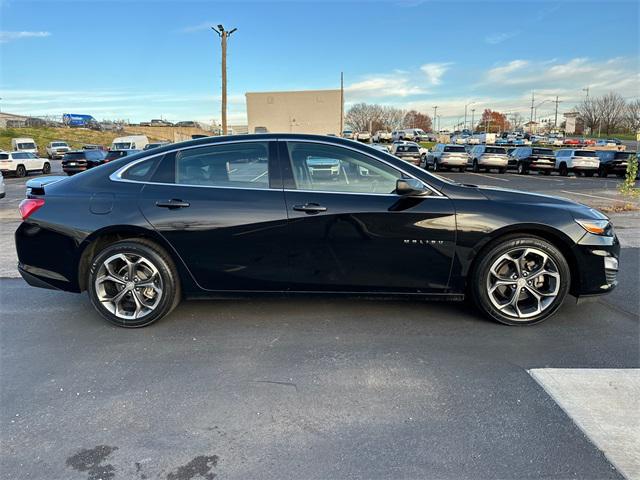 2022 chevrolet malibu fwd lt