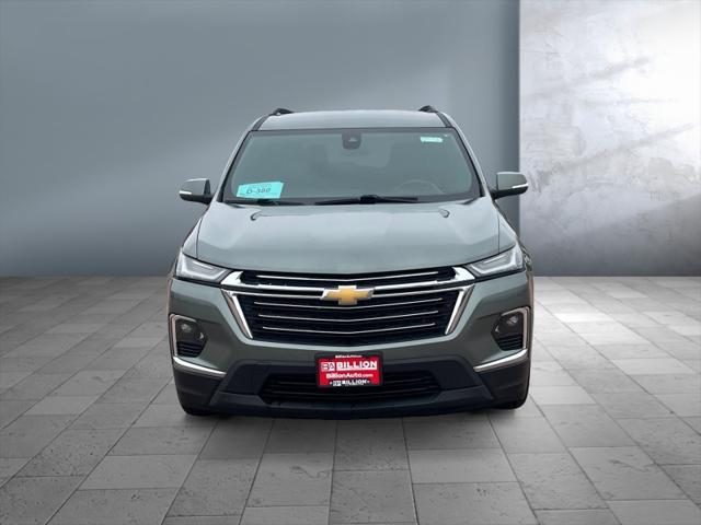 2022 chevrolet traverse lt leather