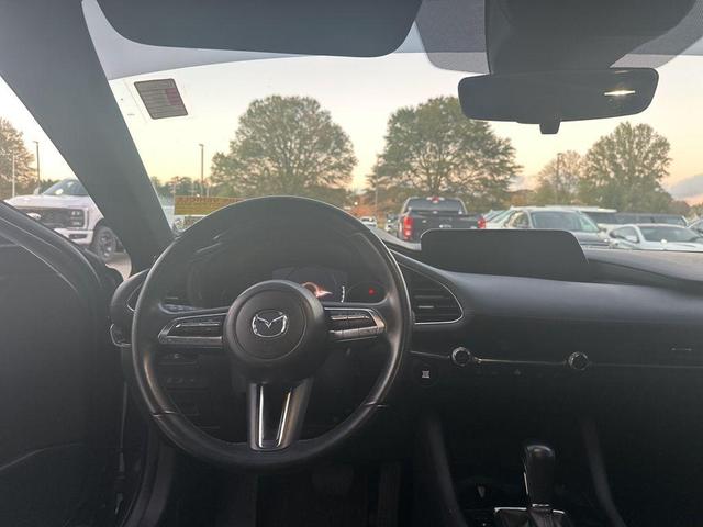 2022 mazda mazda3 fwd w/premium package
