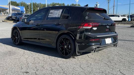 2024 Volkswagen Golf GTI se