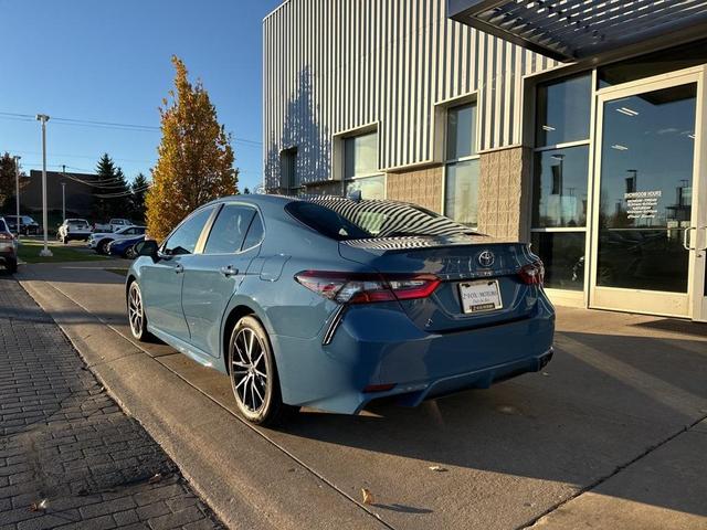 2024 toyota camry se