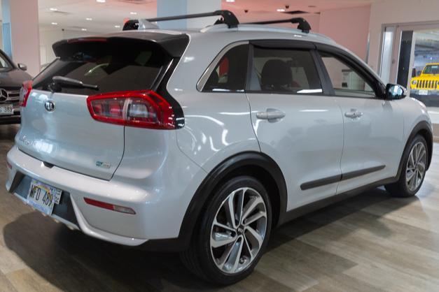 2017 kia niro touring