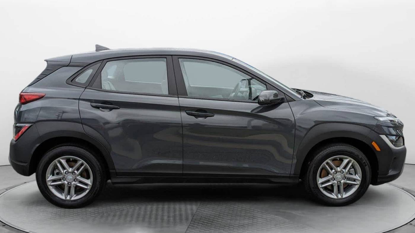 2023 hyundai kona se