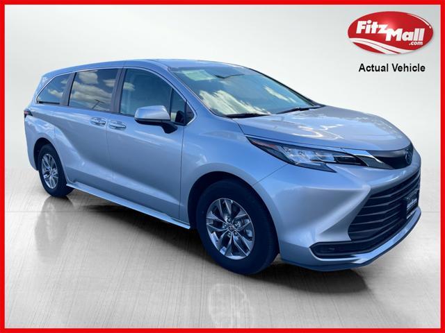 2023 toyota sienna le