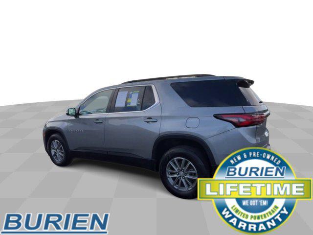 2023 chevrolet traverse lt cloth