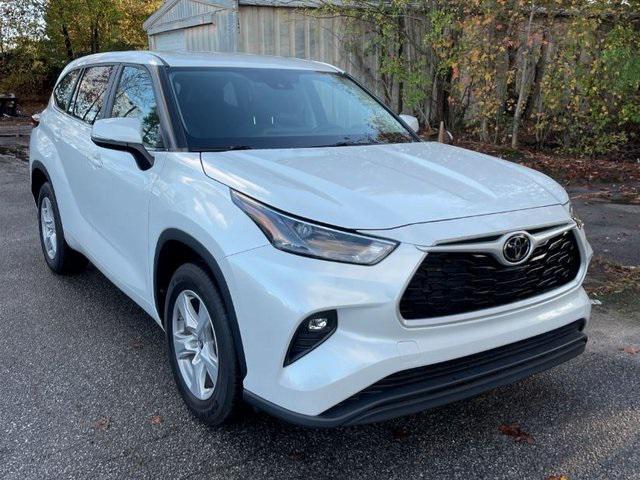 2023 toyota highlander le