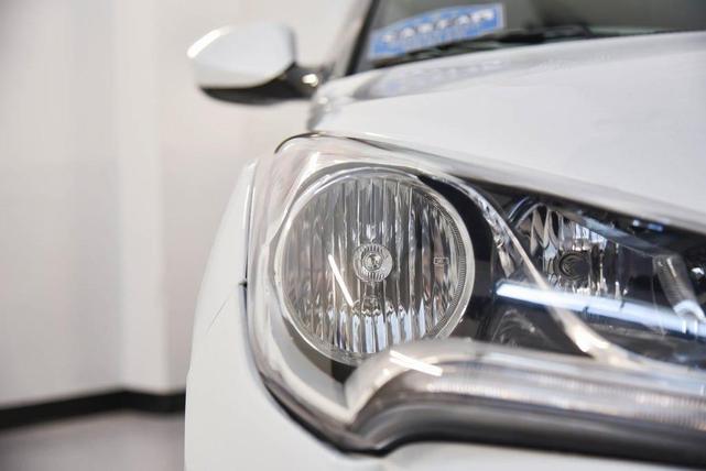 2016 hyundai veloster base