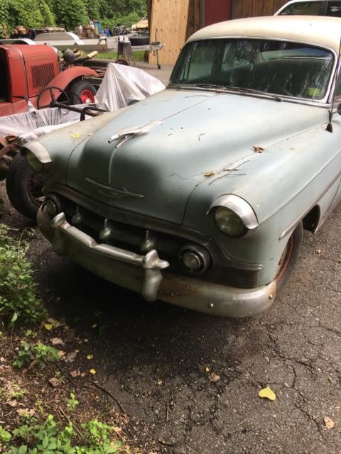 cehvrolet four door sedan 1953
