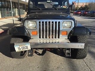 '93 jeep wrangler yj black and chrome 4.0 6-cyl awesome!!