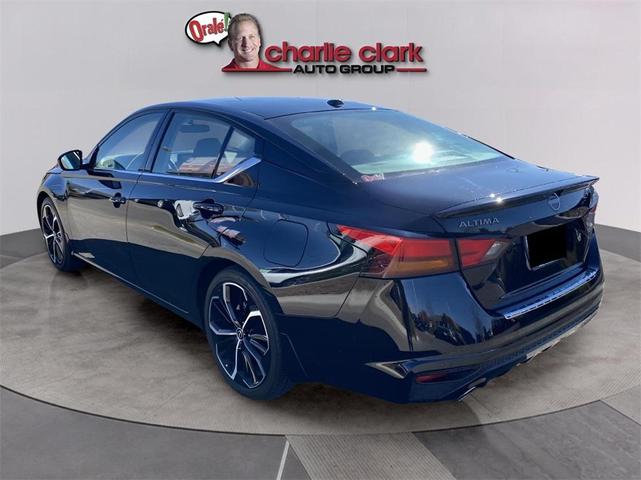 2023 nissan altima 2.5 sr