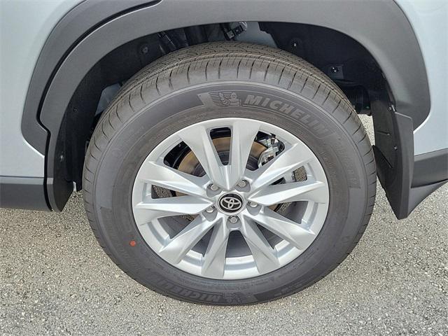 2024 toyota corolla cross le