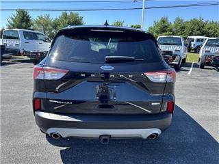 2020 Ford Escape titanium