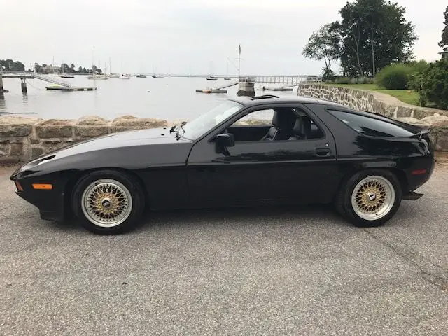 1984 porsche 928s black/black bbs wheels, low mileage v8, alpine stereo