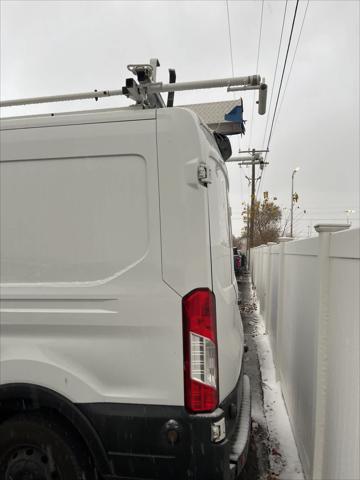2019 ford transit-250 148 wb medium roof cargo
