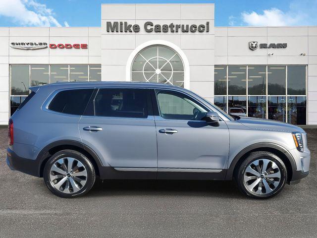 2022 kia telluride s