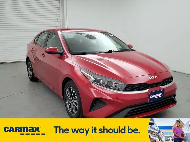 2022 kia forte lxs