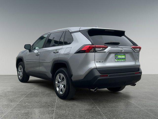 2022 toyota rav4 le