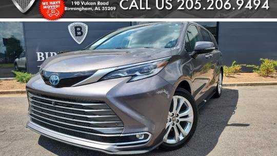 2022 Toyota Sienna hybrid platinum